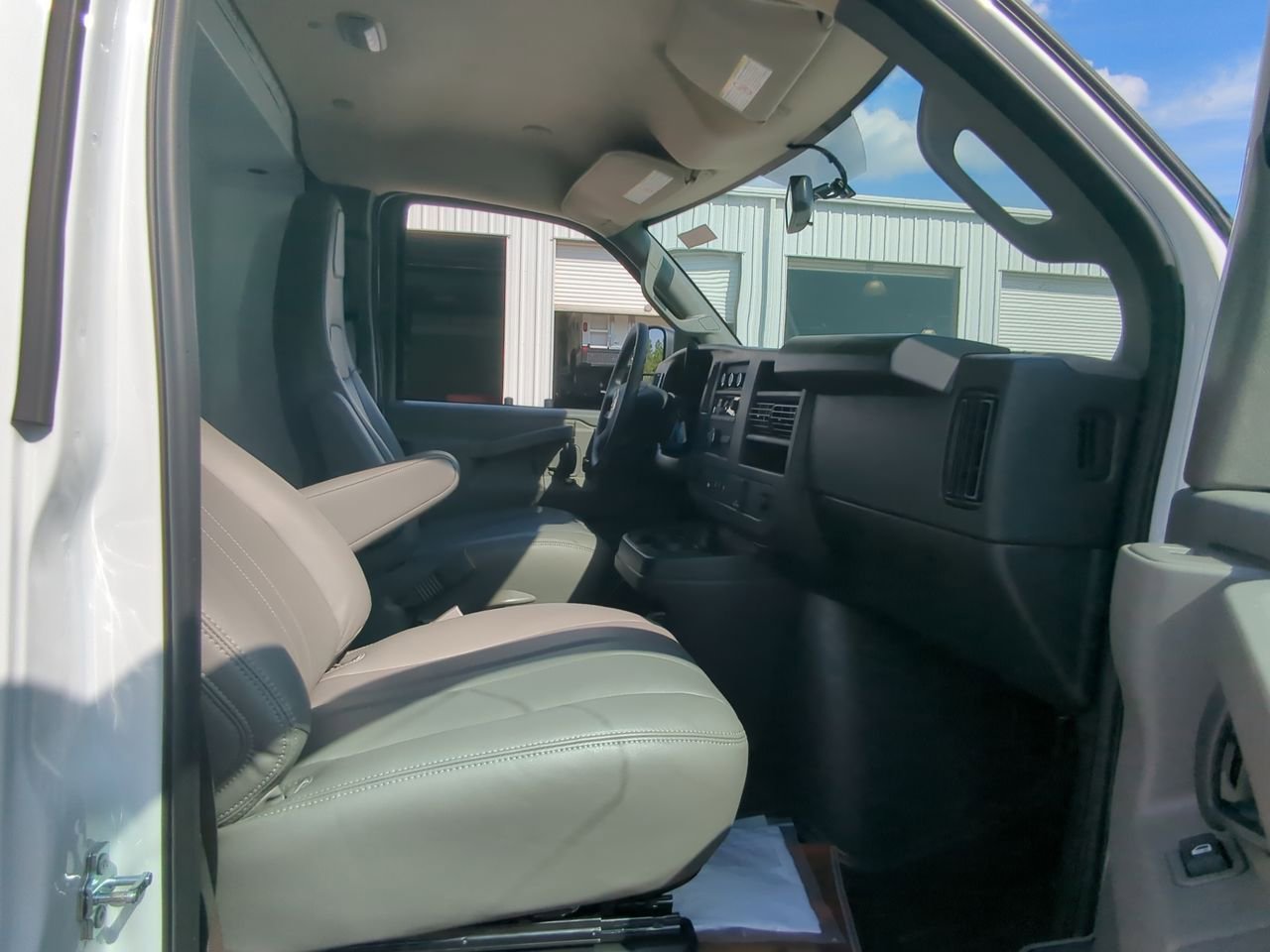 New 2025 Summit White GMC Work Truck image 24