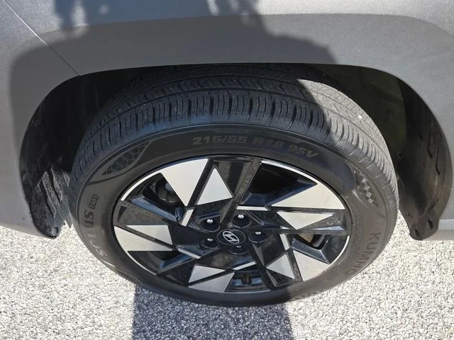 Used 2024 Yellow Hyundai SEL image 5
