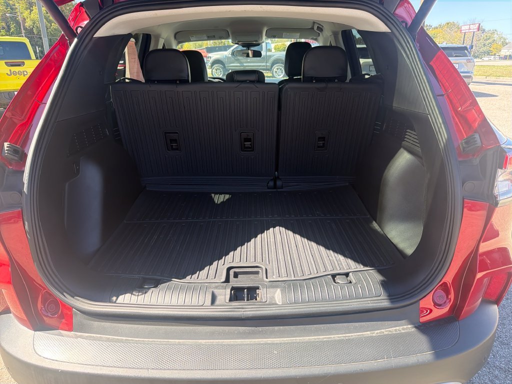 Used 2022 Red Ford SEL image 9