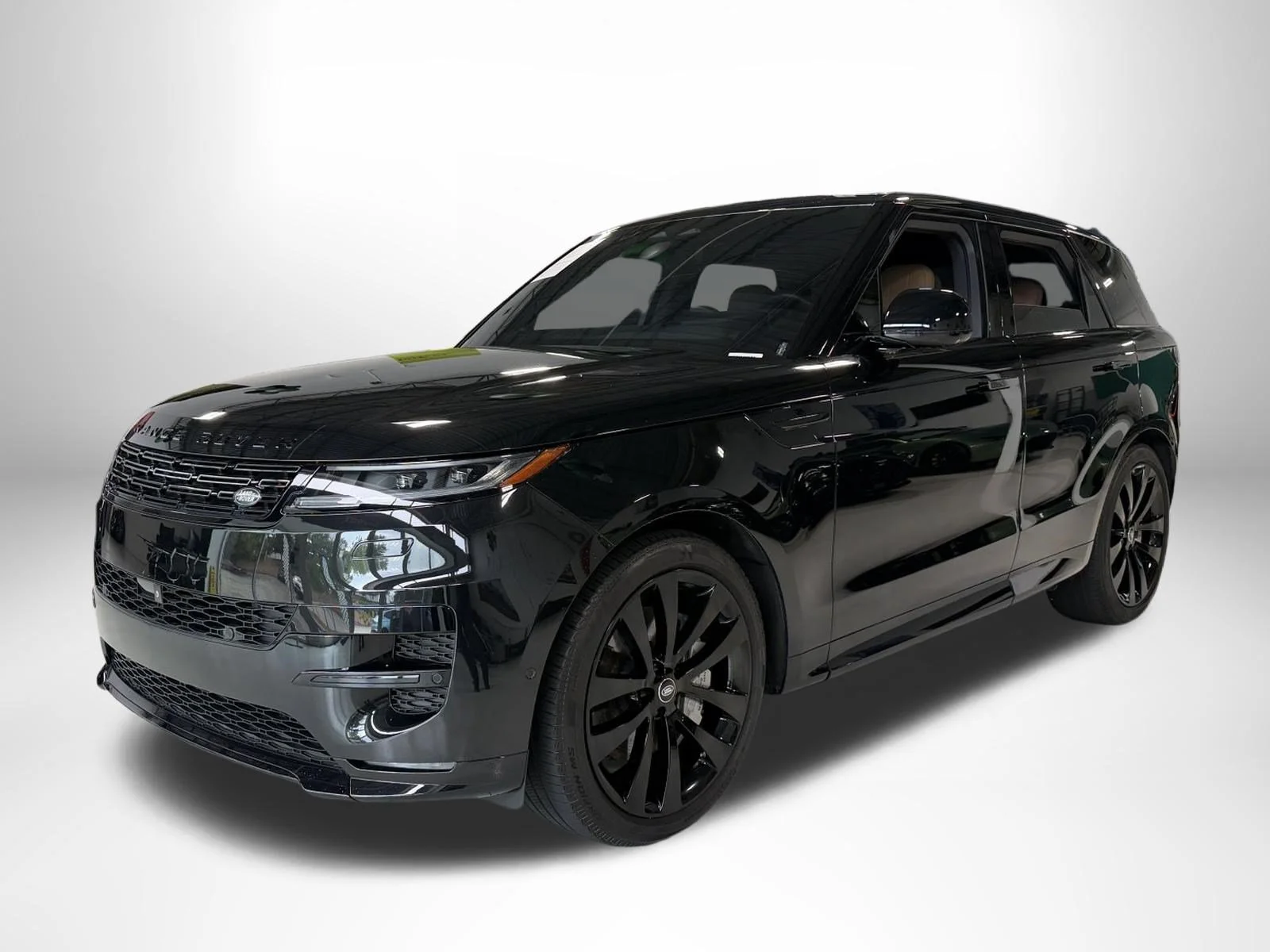 Used 2025 Santorini Black Metallic Land Rover Dynamic SE image 7
