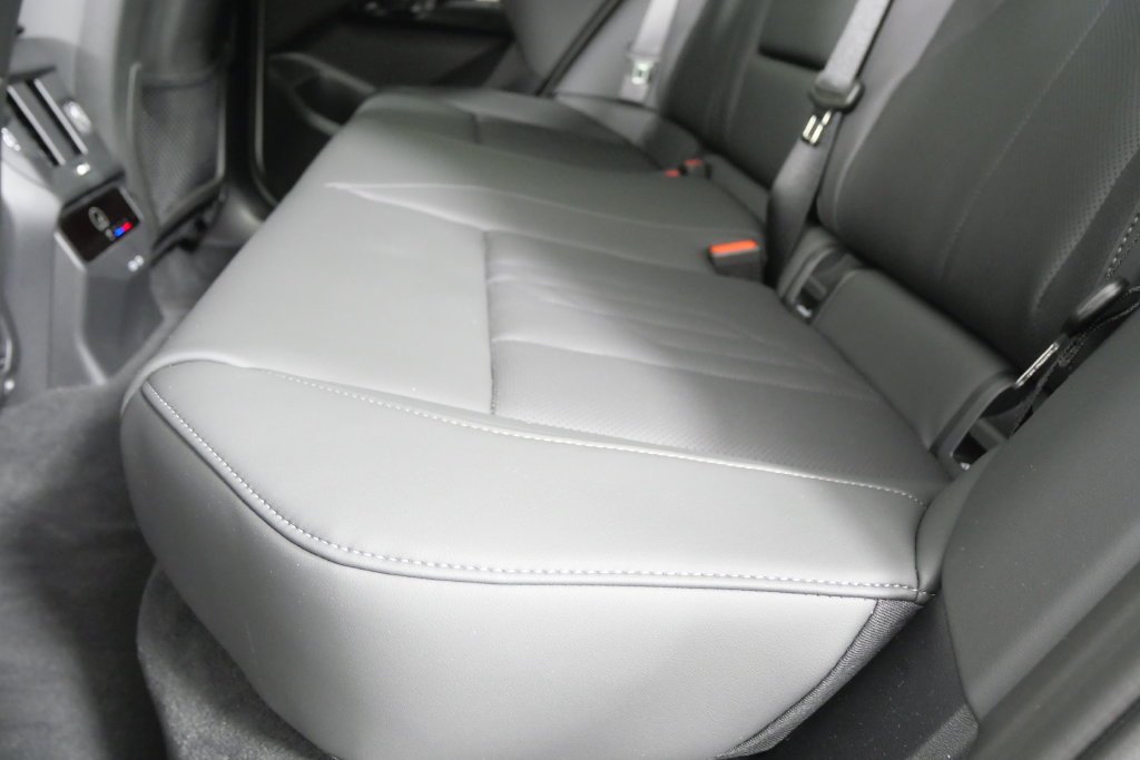 Certified Used 2026 White Metallic BMW 30 xDrive image 15