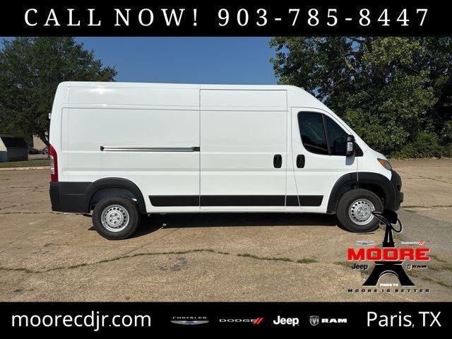 New 2026 Bright White Clear-Coat Exterior Paint RAM Tradesman image 9