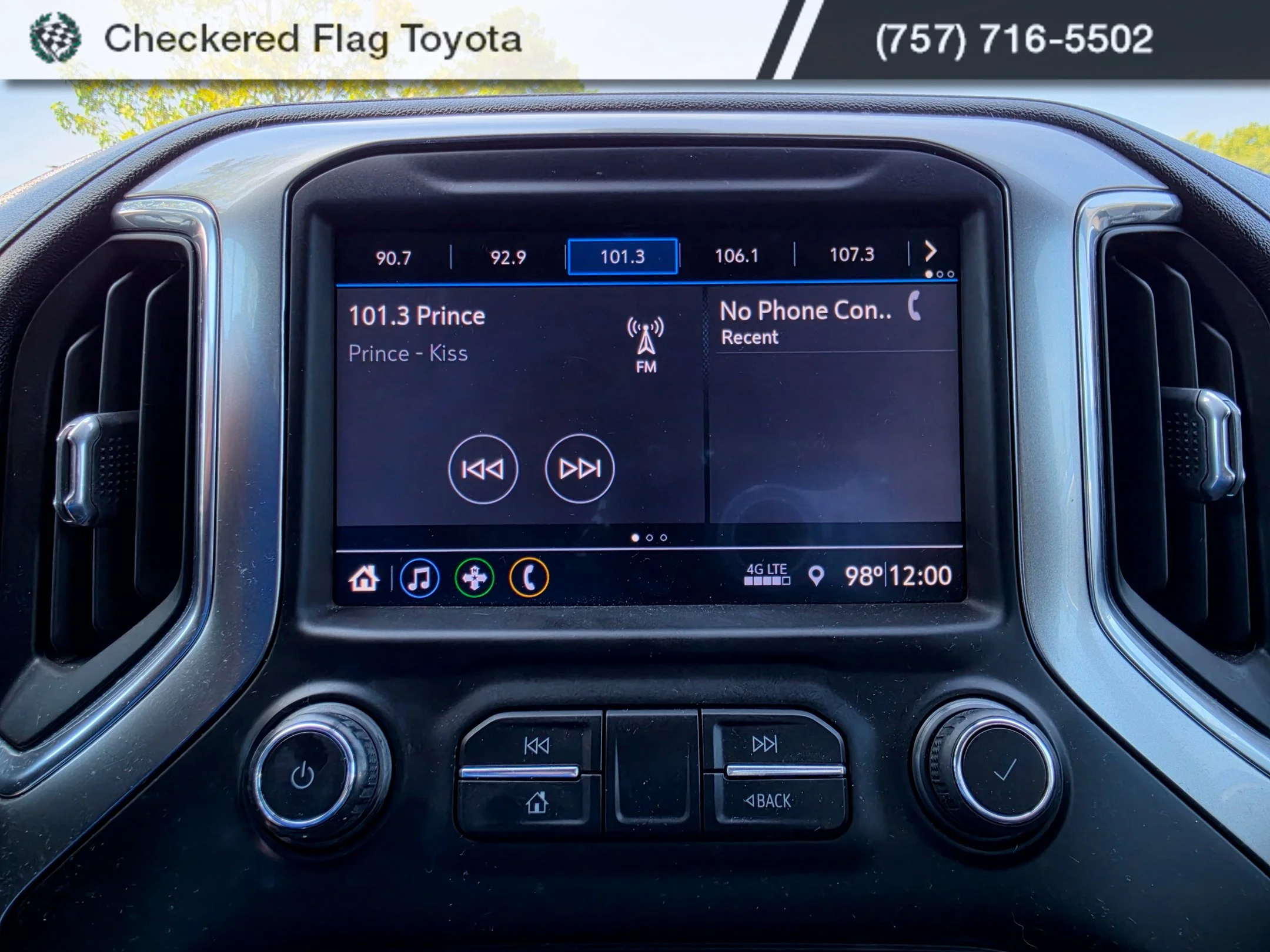 Used 2019 Cajun Red Tintcoat Chevrolet RST image 15