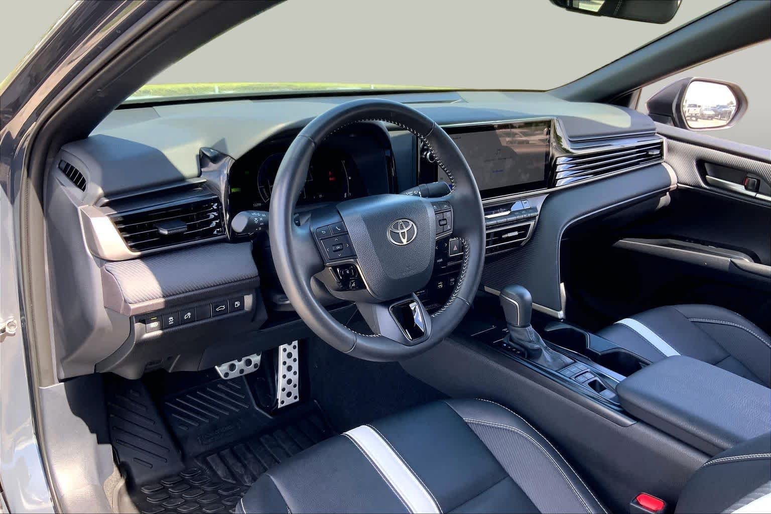 Used 2025 Underground Toyota SE image 16