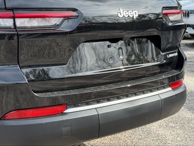 New 2026 Diamond Black Crystal Pearl-Coat Exterior Paint Jeep Limited image 8