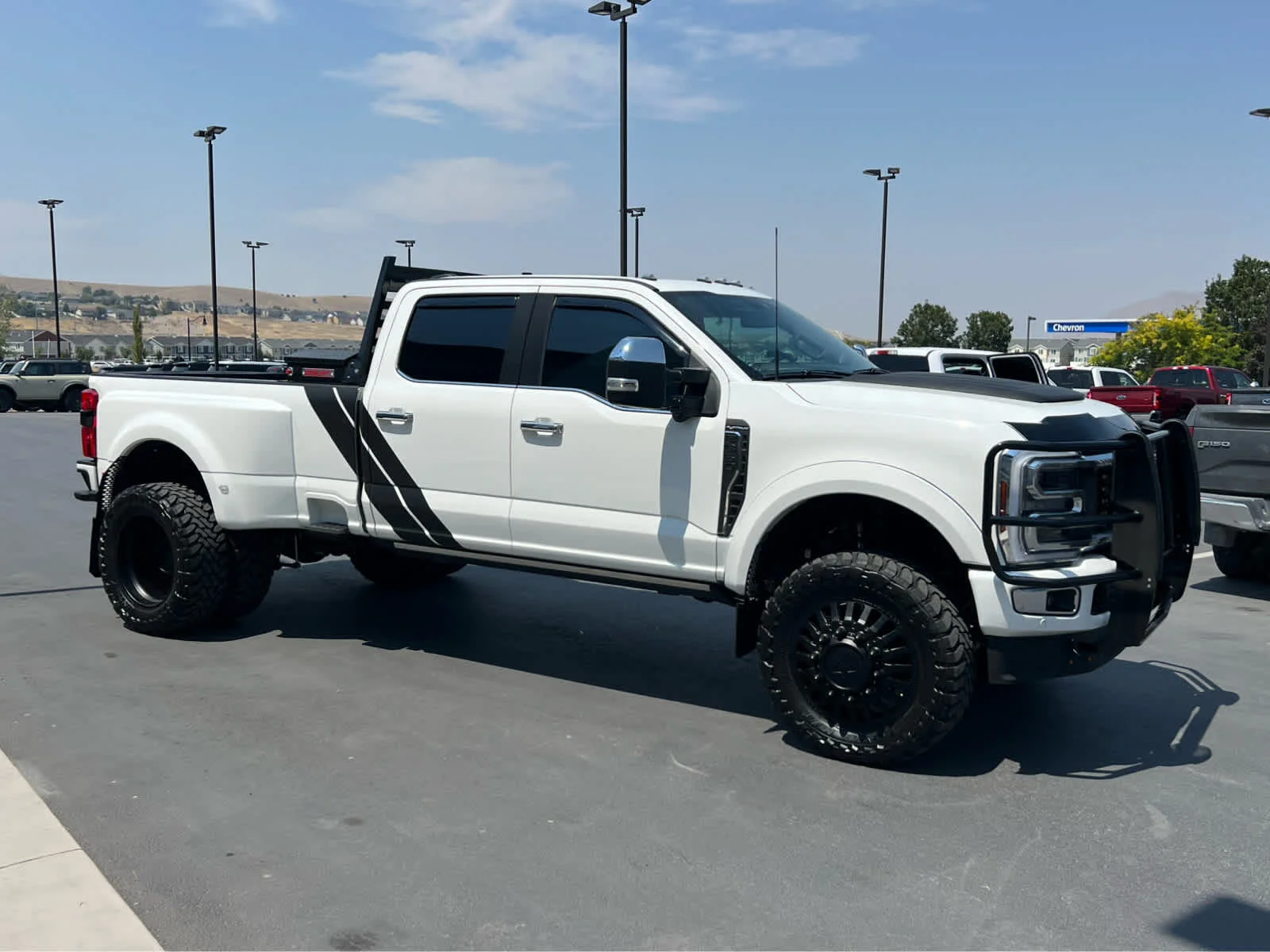 Used 2024 Star White Ford Platinum image 5