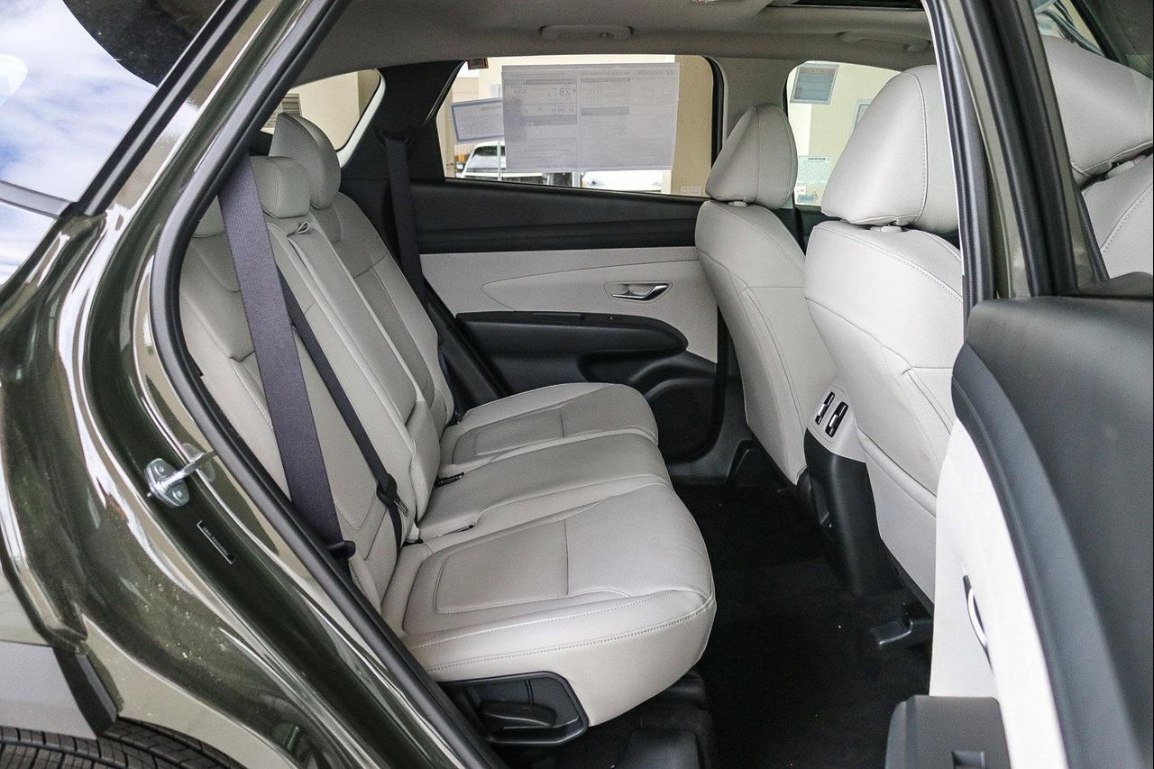 New 2026 Green Hyundai SEL Premium image 18