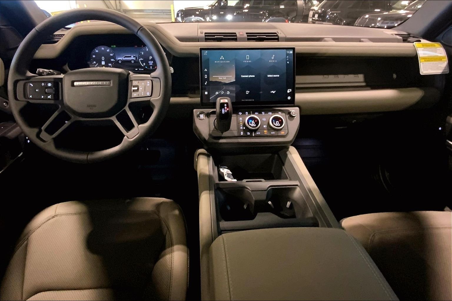 New 2026 Woolstone Green LAND ROVER X-Dynamic SE image 5