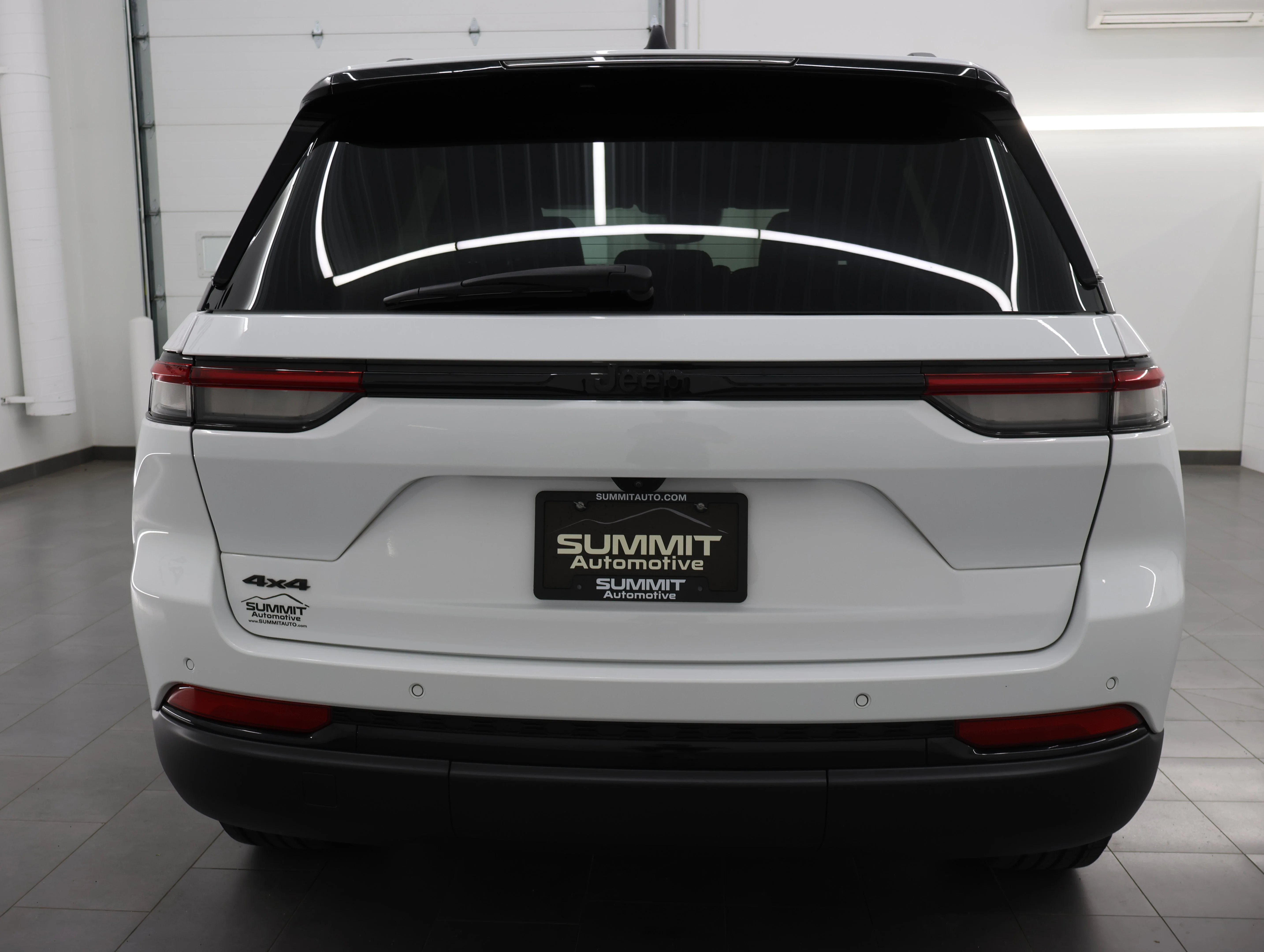 Used 2023 Bright White Clearcoat Jeep Altitude X image 26