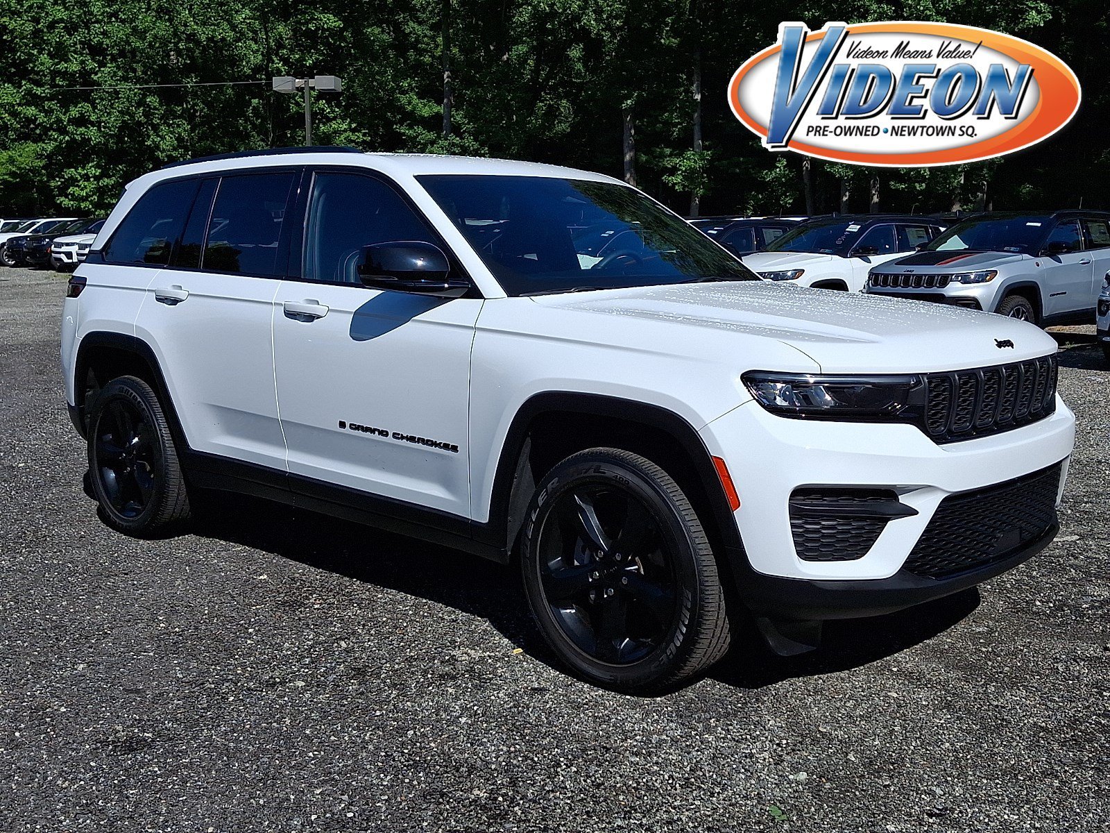 Used 2023 Bright White Clearcoat Jeep Altitude image 1