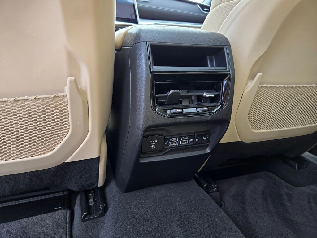 Used 2024 Black Jeep Limited image 33