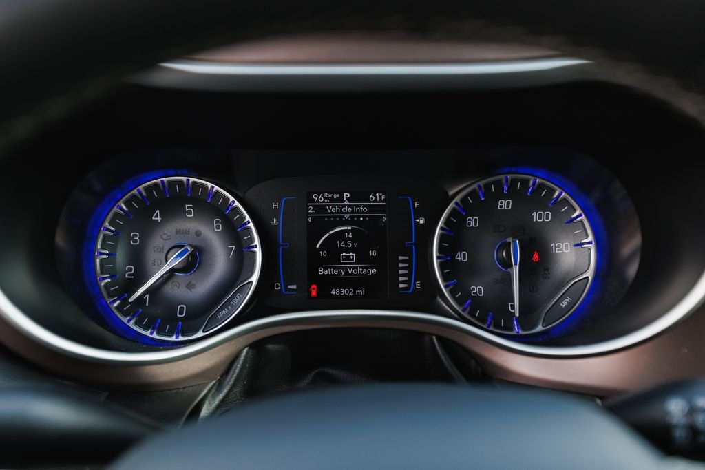2023 Chrysler Voyager LX - Photo 37