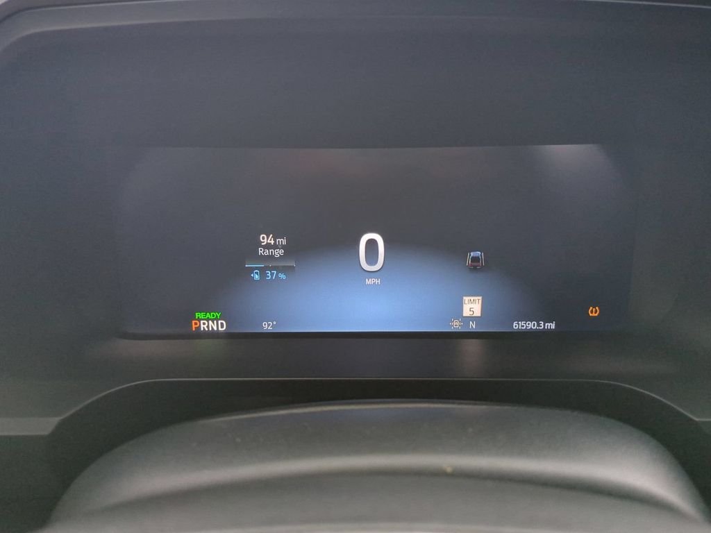 2023 Ford F-150 Lightning Platinum - Photo 36