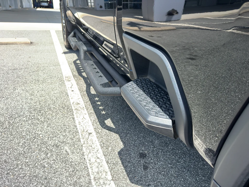 Used 2024 Black Chevrolet Custom image 10