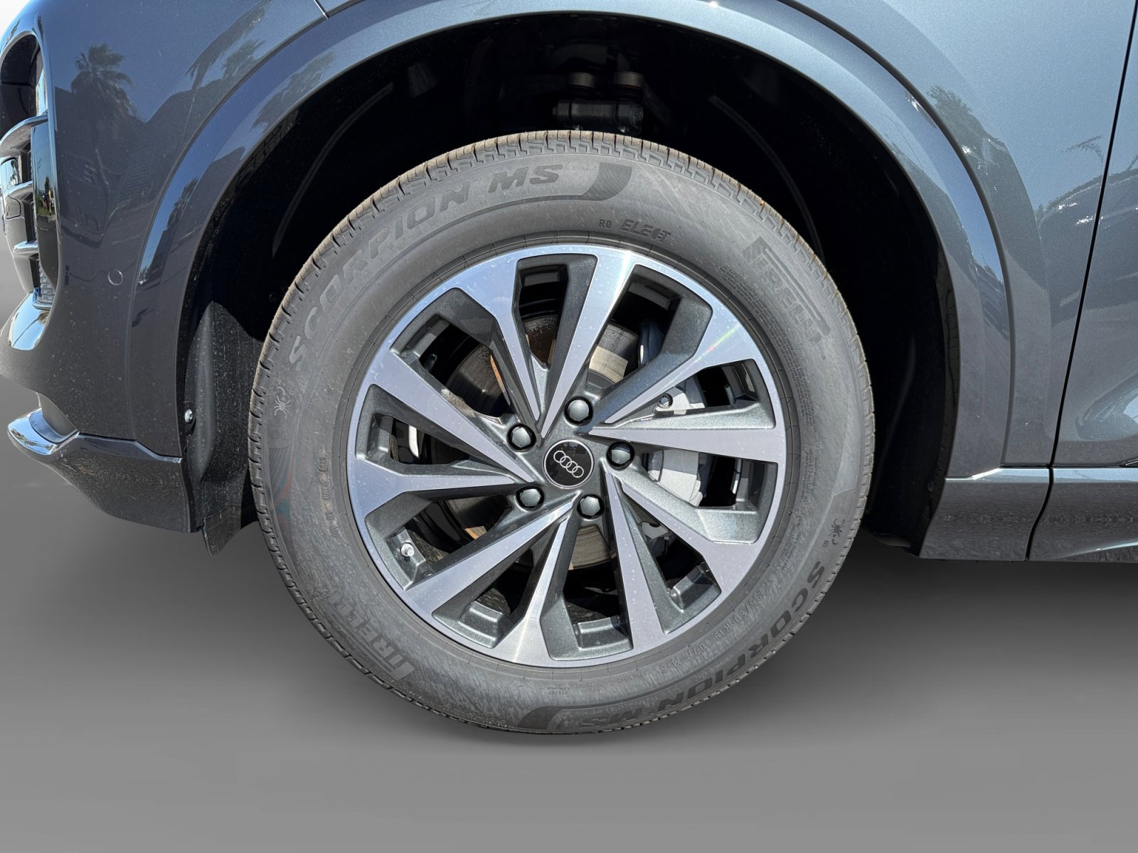 New 2027 Manhattan Gray Metallic Audi Premium quattro image 9