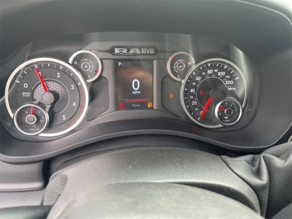 2025 RAM 2500 Tradesman - Photo 14