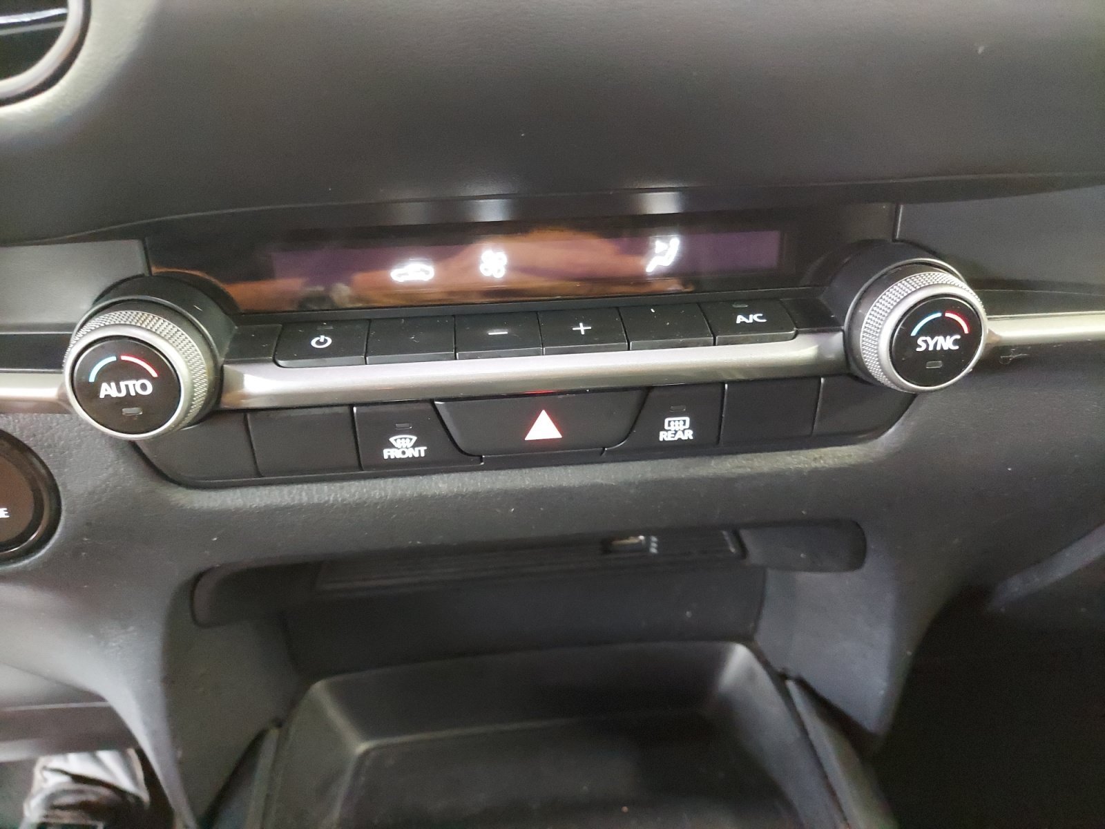 Used 2021 Sonic Silver Metallic Mazda Select image 17