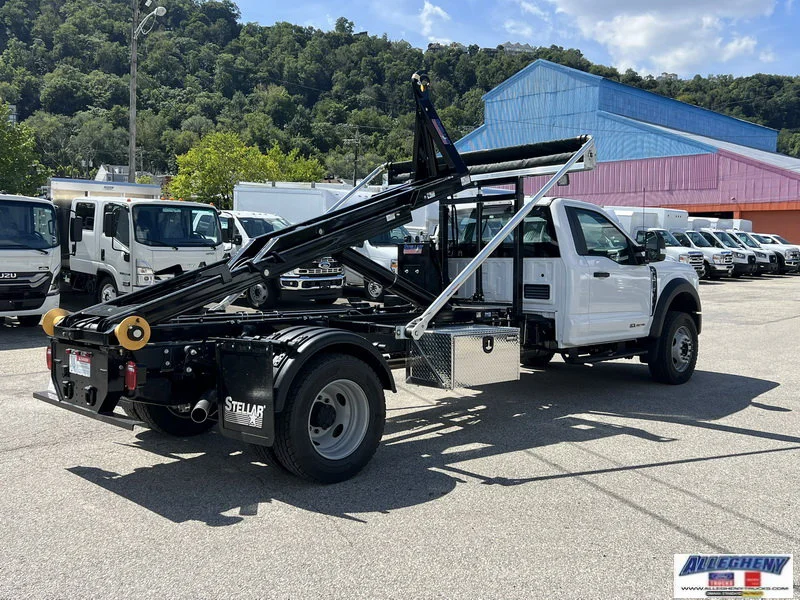 New 2026 Oxford White Ford XL image 6