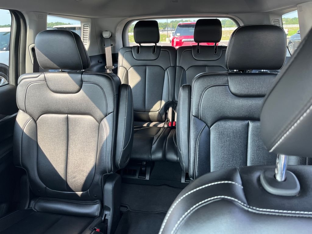 Used 2023 Black Jeep Limited image 13