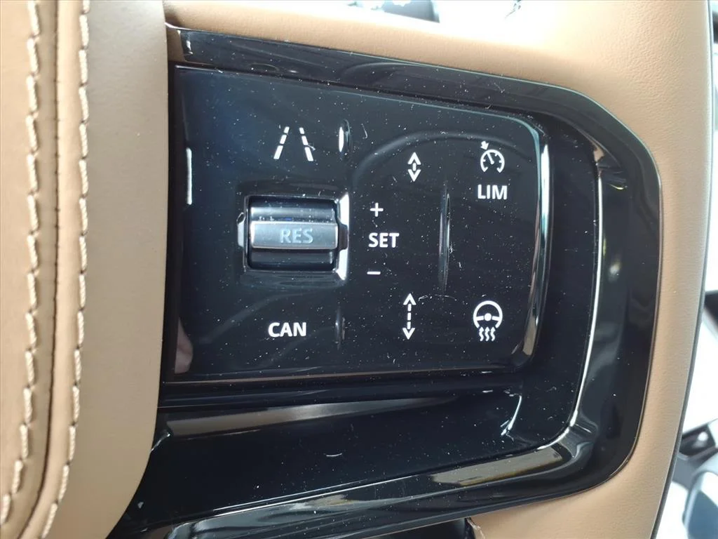 New 2026 Varesine Blue LAND ROVER Dynamic SE image 11