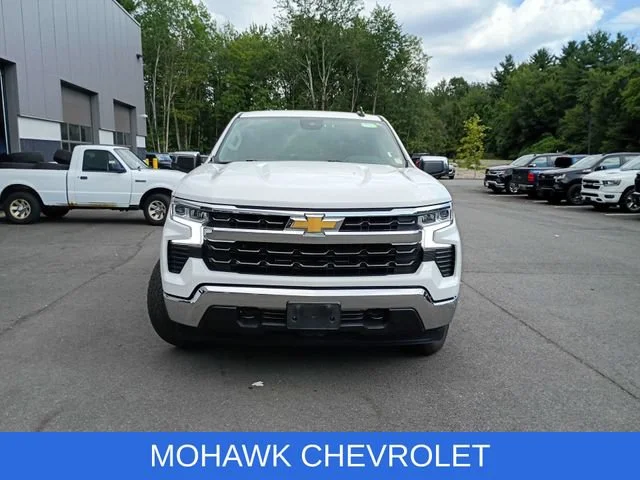 Used 2023 SUMMIT WHITE Chevrolet LT image 6