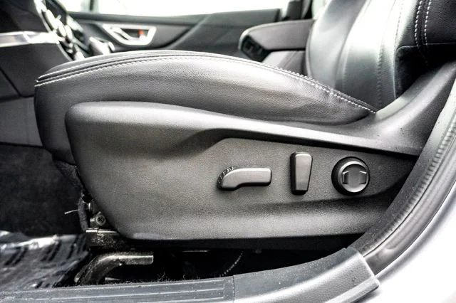 Used 2023 Ice Silver Metallic Subaru Touring image 12