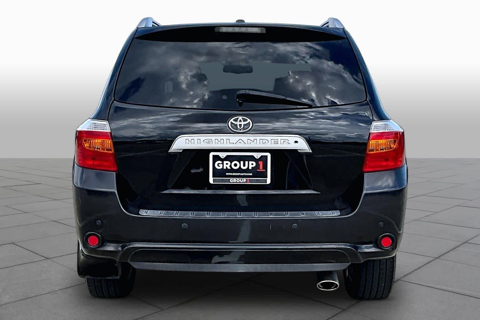Used 2010 Black Toyota Limited image 3