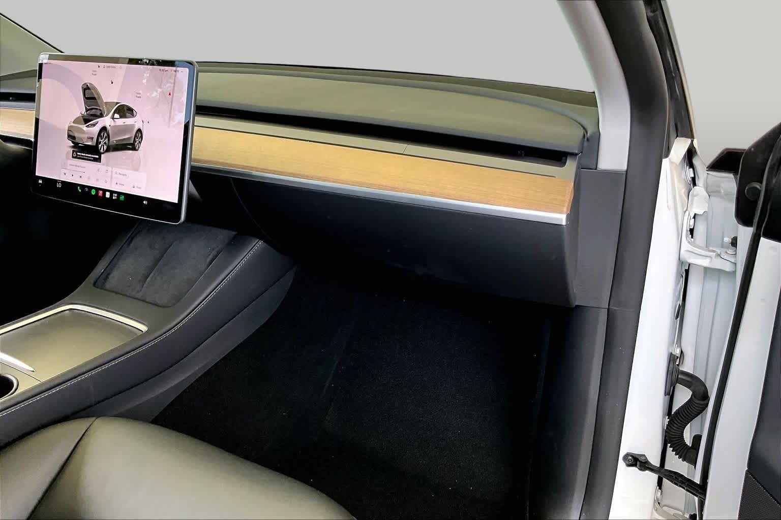 Used 2024 Pearl White Multi-Coat Tesla Long Range image 17