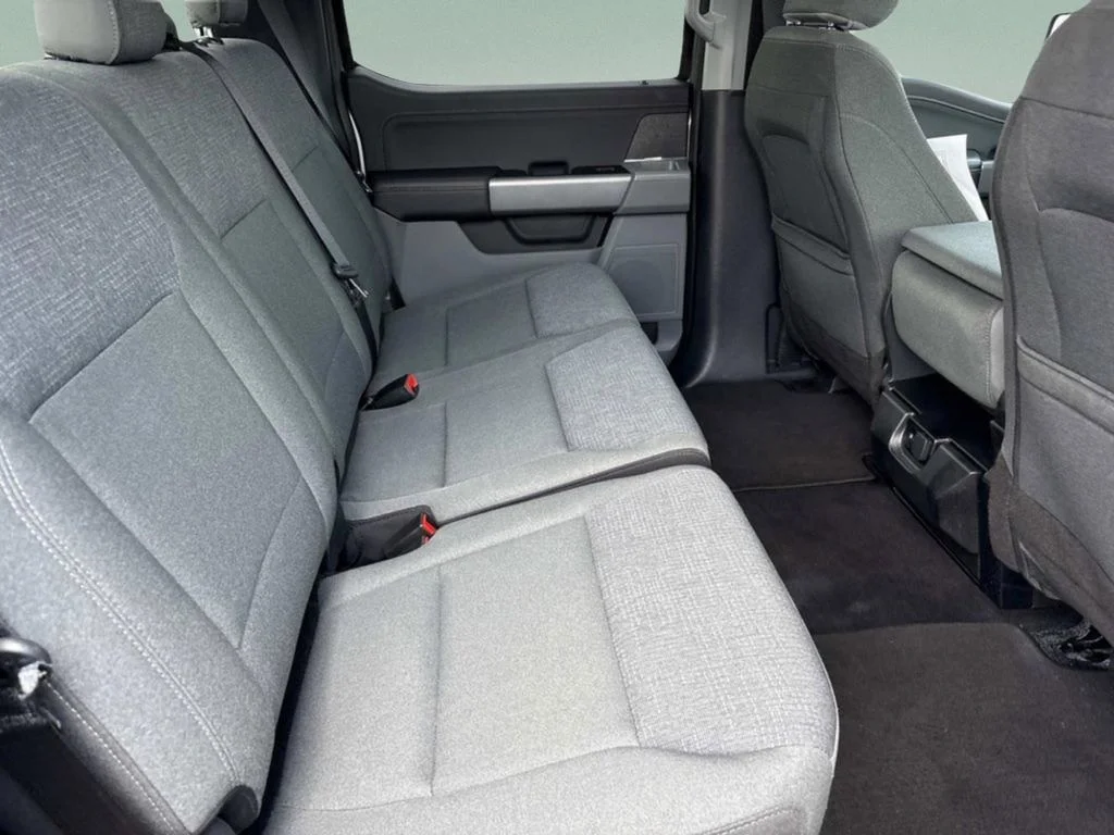 Used 2025 Silver Metallic Ford XLT image 21