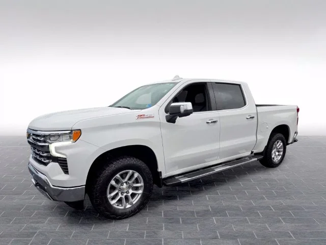 Used 2025 White Chevrolet LTZ image 3