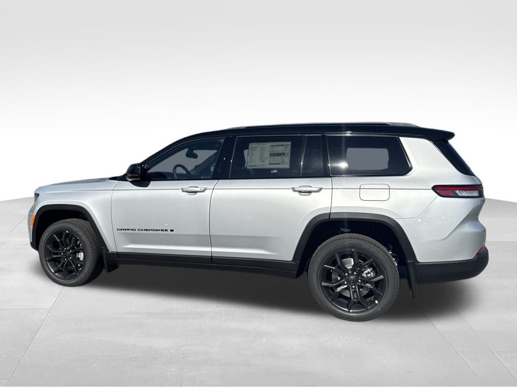2025 Jeep Grand Cherokee Limited photo 4