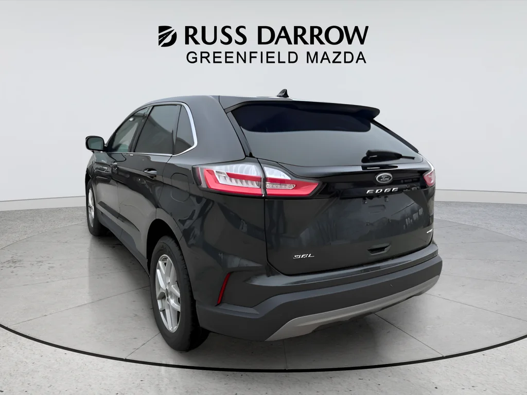 Used 2022 Green Ford SEL image 3