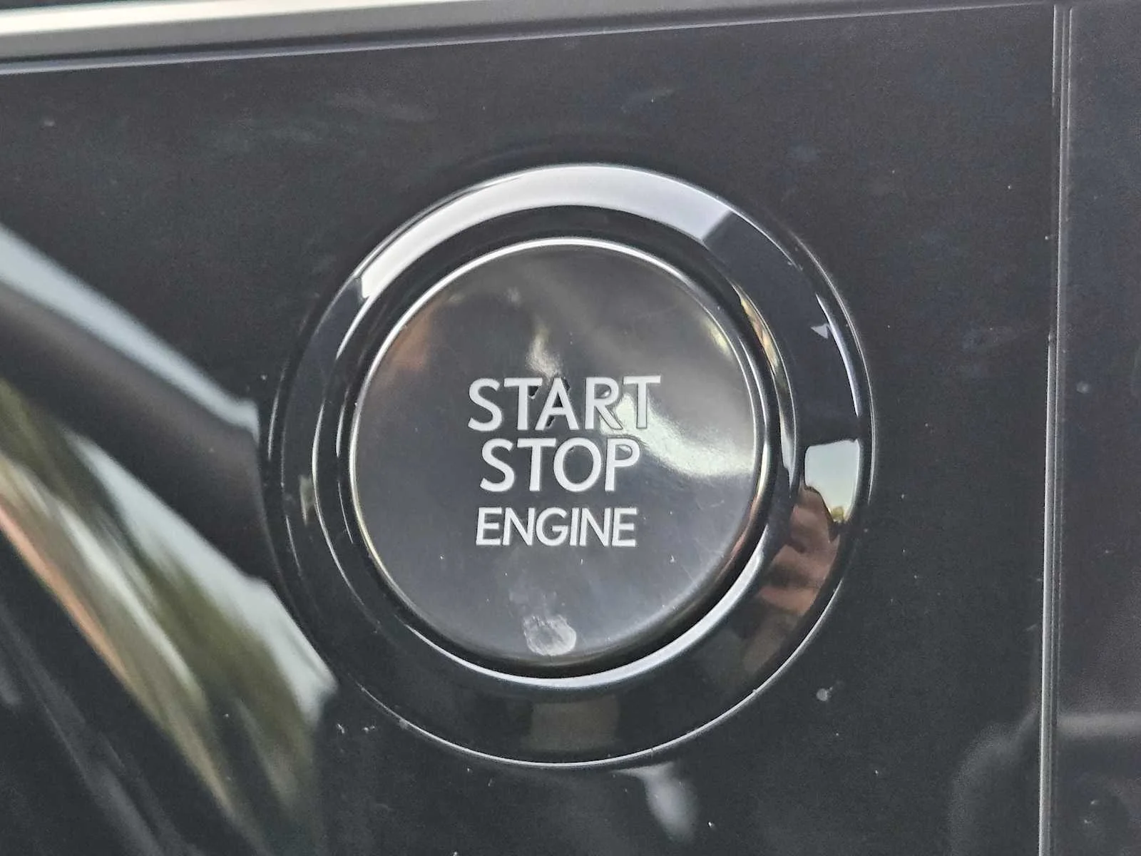 Certified Used 2024 ULTRA WHITE Lexus F SPORT Handling image 16