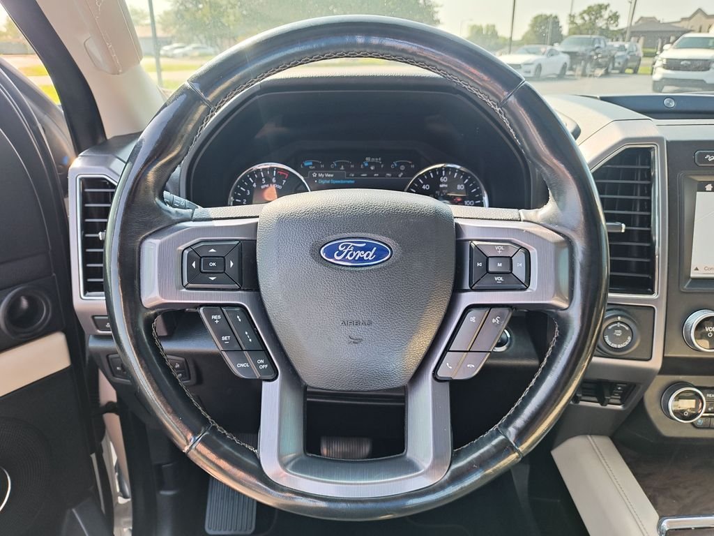 Used 2019 White Ford Platinum image 17