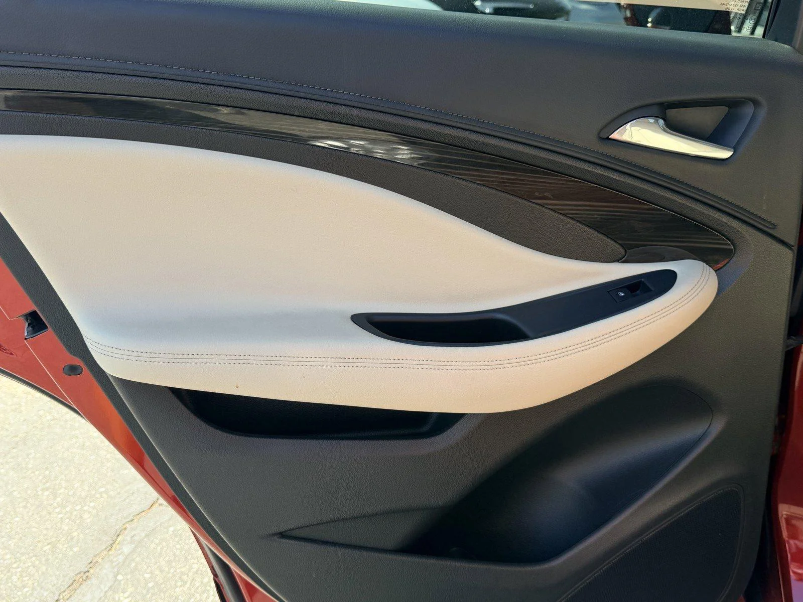 Used 2019 CHILI RED METALLIC Buick Preferred image 16