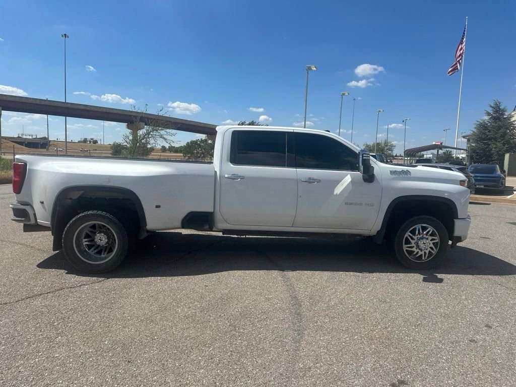 Used 2021 White Chevrolet High Country image 4