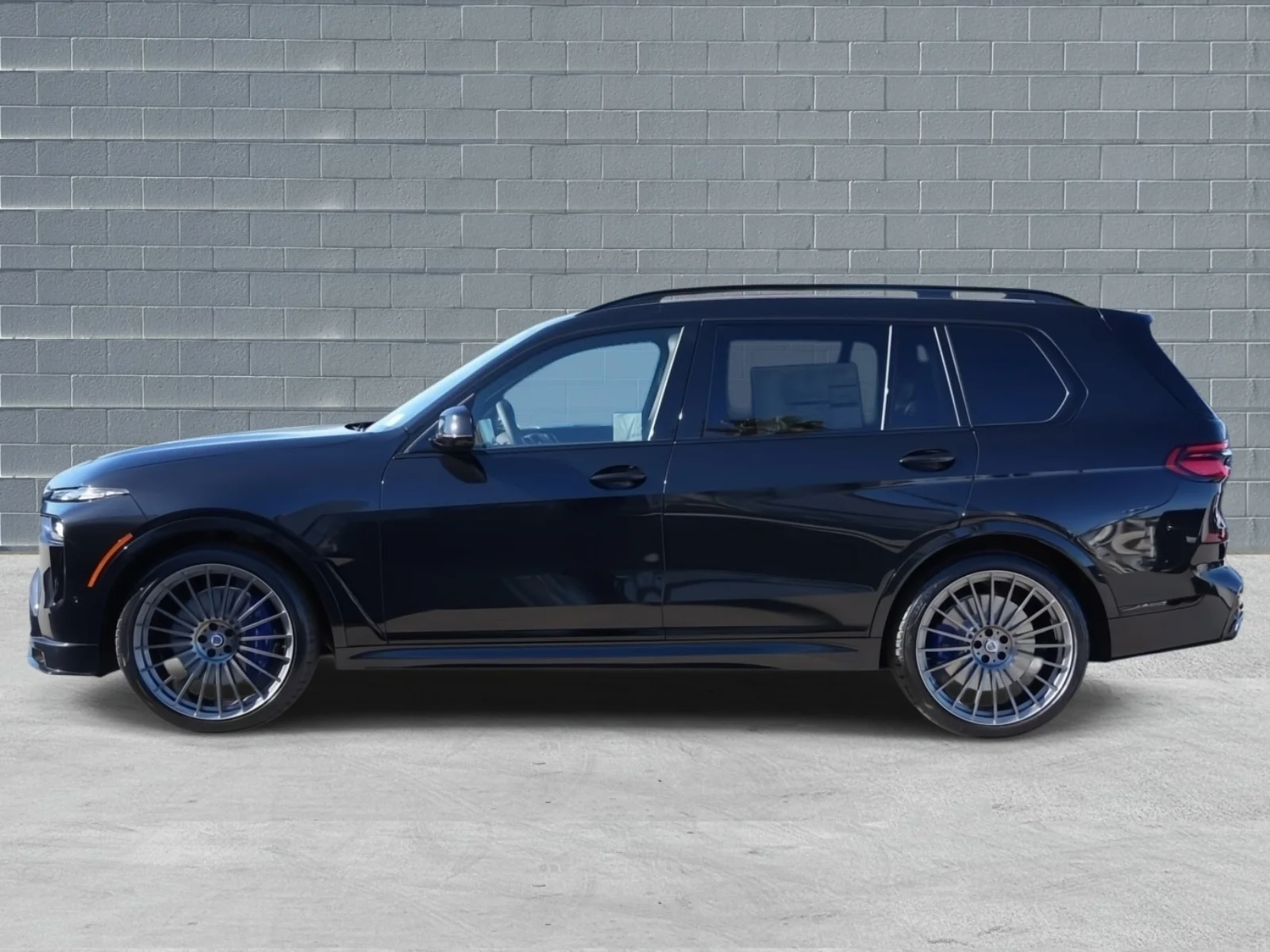 New 2026 Black Sapphire Metallic BMW ALPINA XB7 image 3