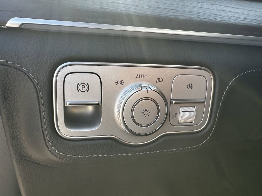 New 2026 Obsidian Black Metallic Mercedes-Benz GLE 450 image 36