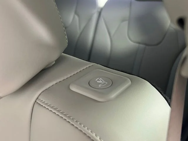 2025 Kia Sorento S - Photo 34