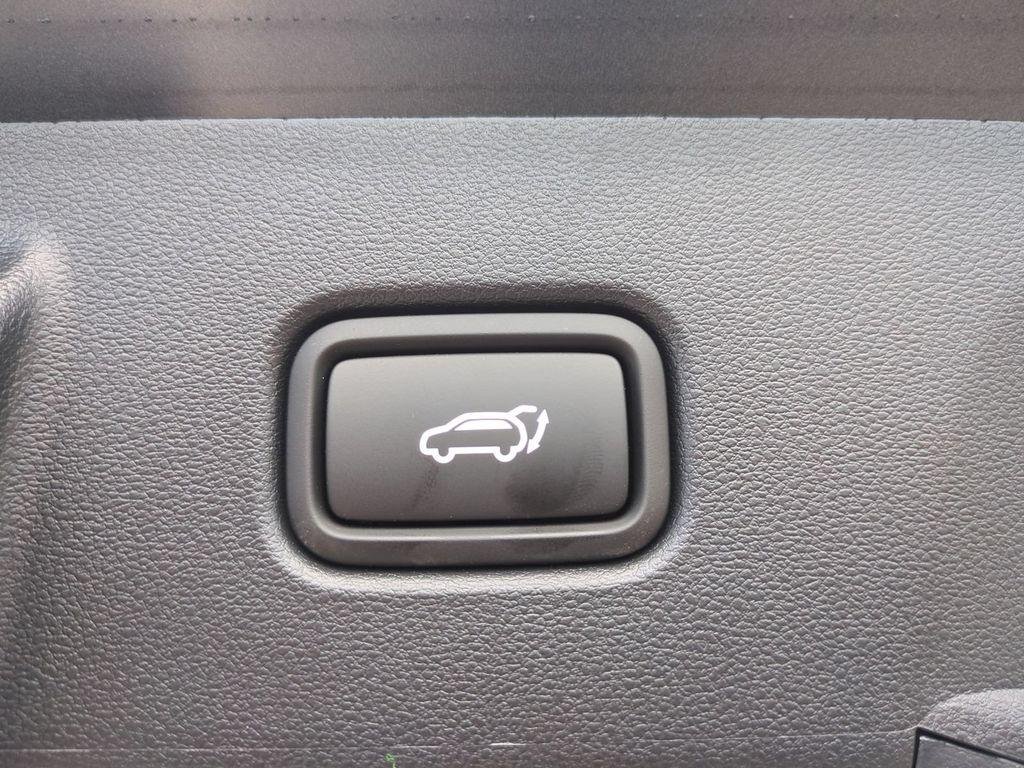 New 2026 Black Hyundai Limited FWD image 15