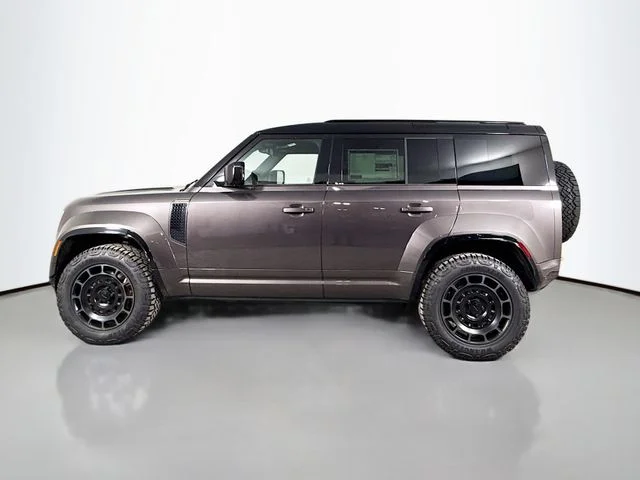 New 2026 Charente Grey Land Rover  OCTA image 8
