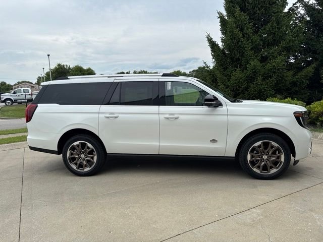 New 2027 White Ford King Ranch image 4