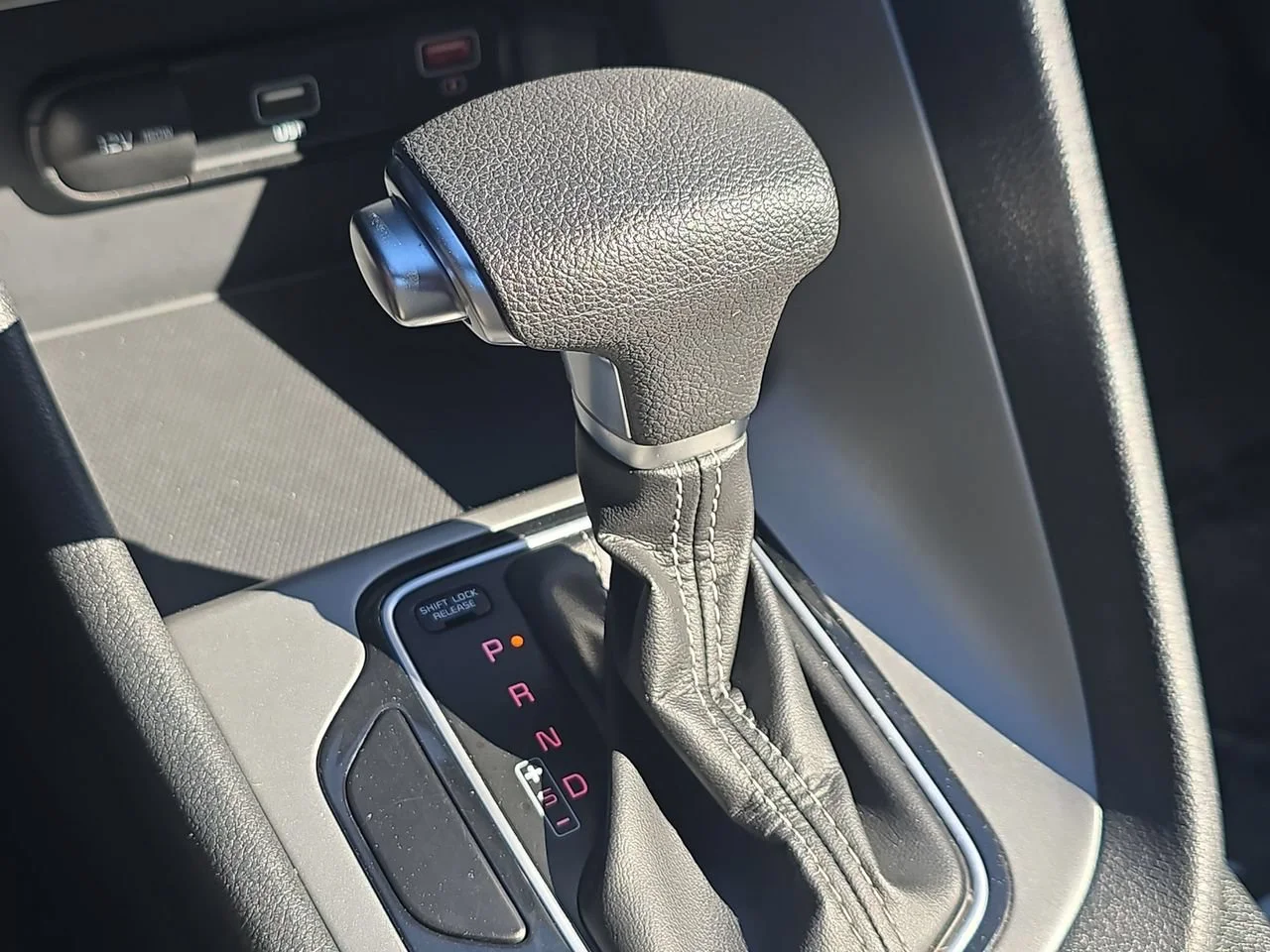 Used 2022 Gray Kia LX image 17