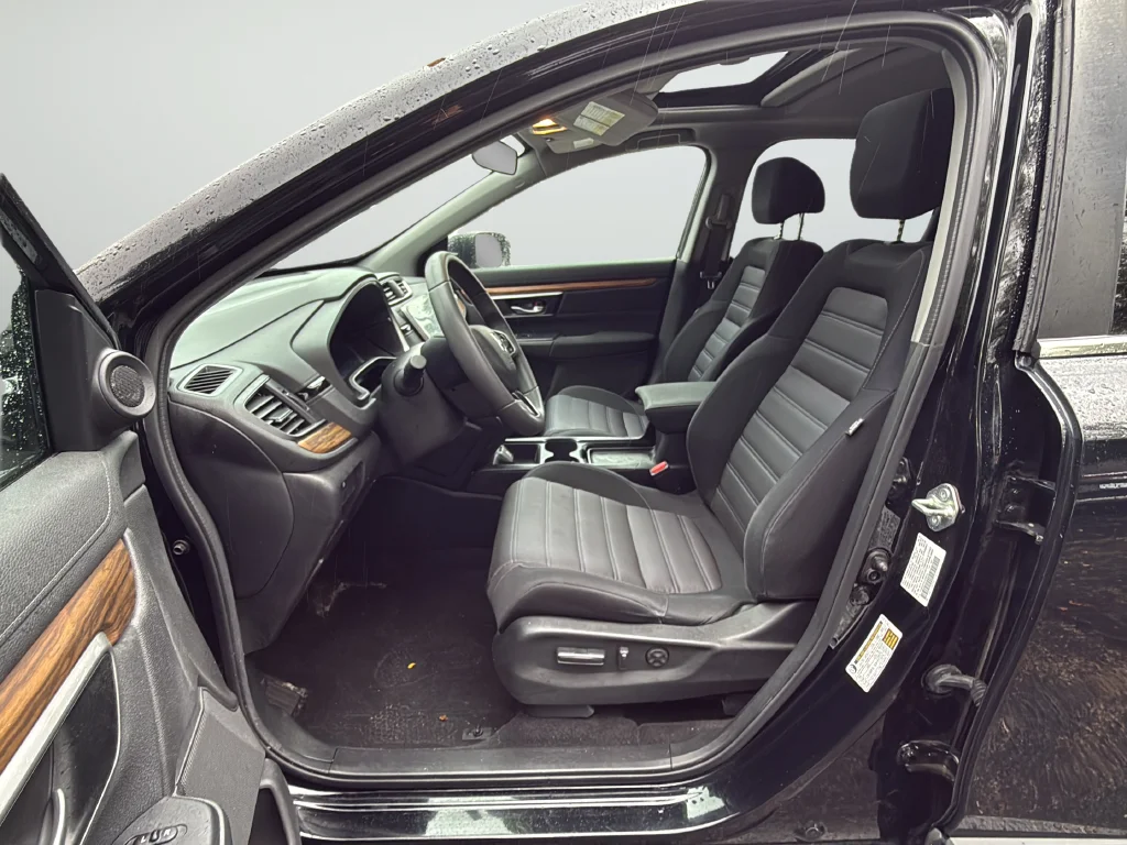 Used 2018  Honda EX image 10