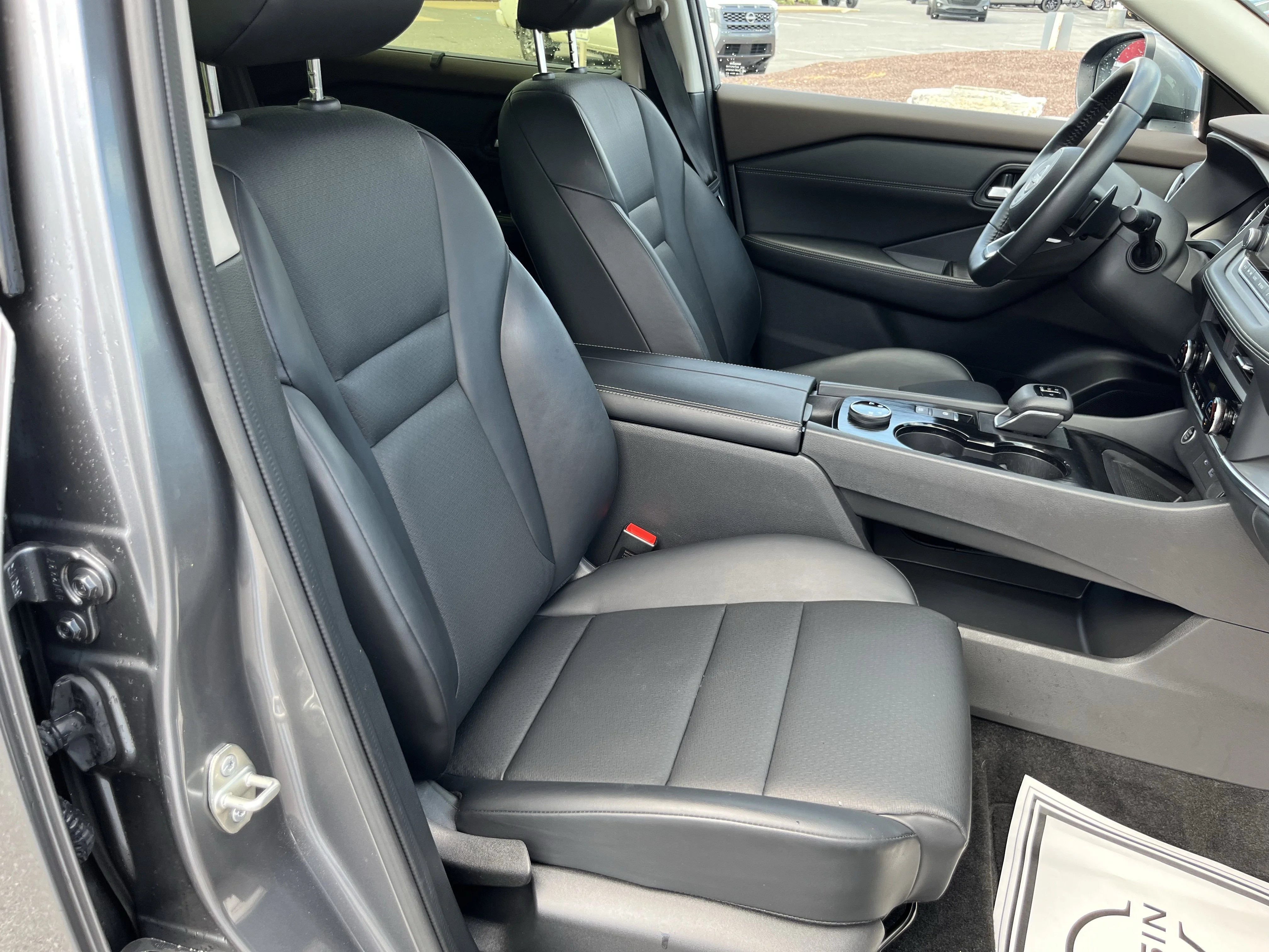 Used 2023 Gun Metallic Nissan SV image 3
