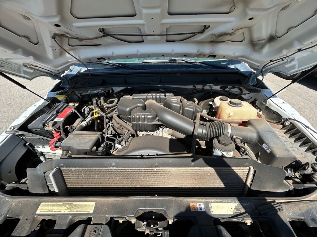 Used 2015 White Ford XL image 21