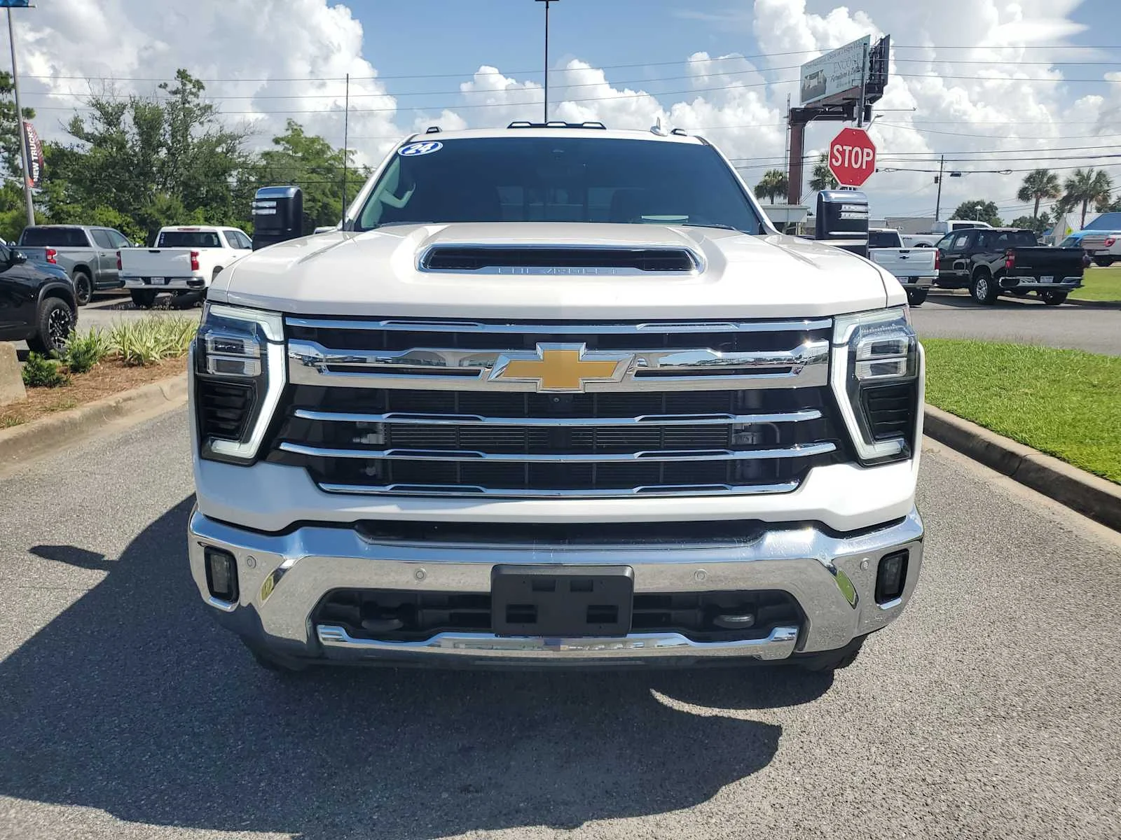 Used 2024 Iridescent Pearl Tricoat Chevrolet LTZ DRW image 13