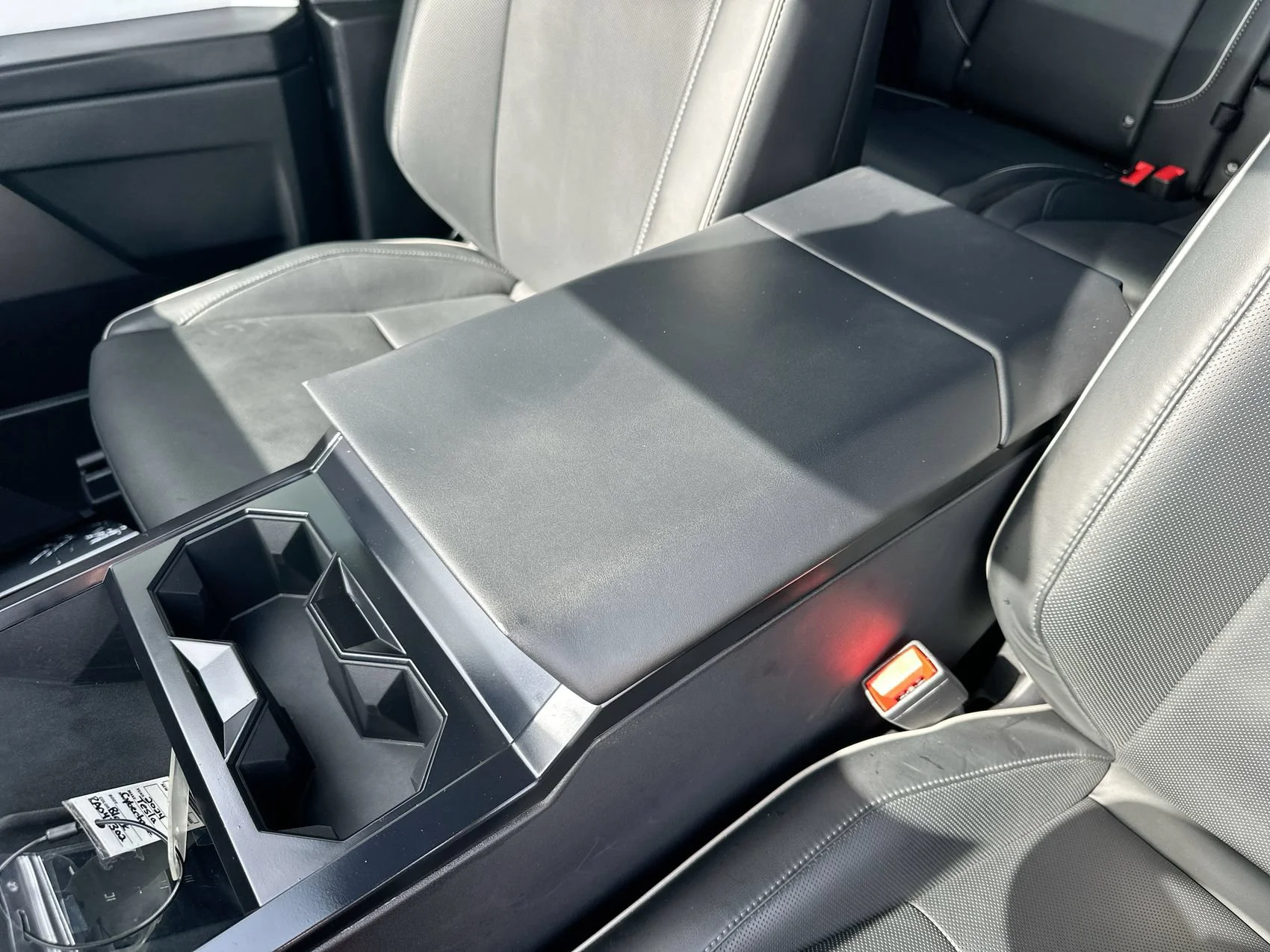 Used 2024 Black Tesla  image 21