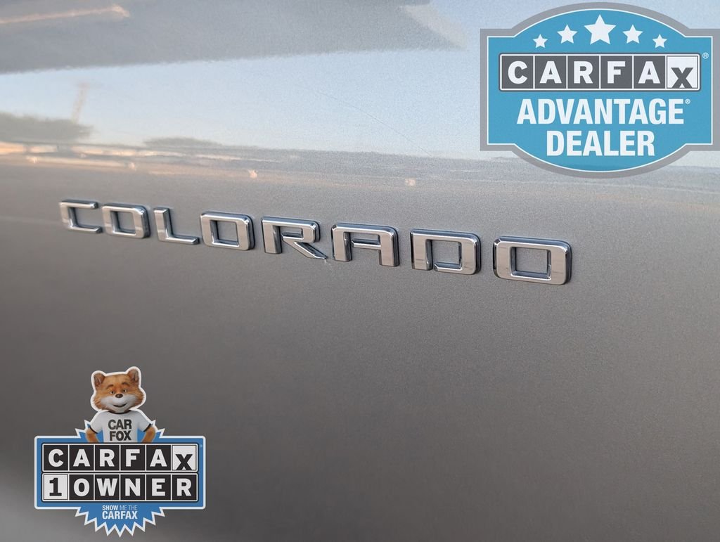 Used 2025 Gray Chevrolet Z71 image 33