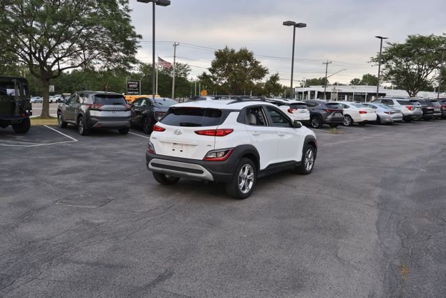 Used 2023 White Hyundai SEL image 7